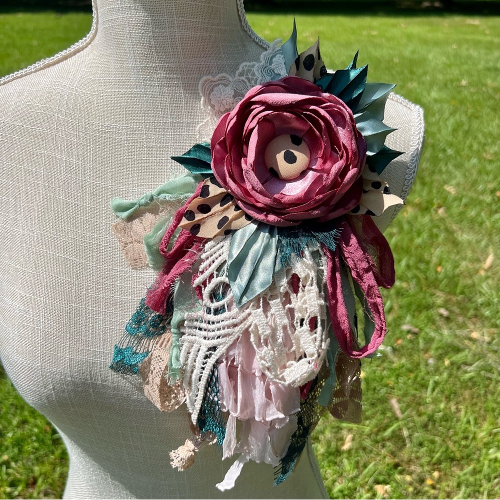 🛑SOLD🛑 Scrappy Fabric Flower Pin